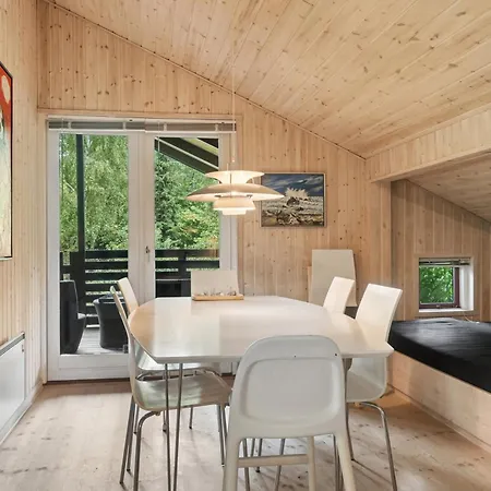 Lovely House On Helgenaes Knebel